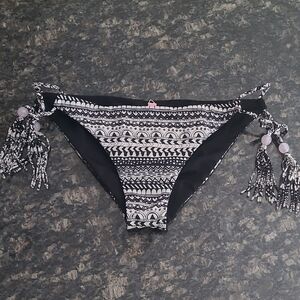 🖤 Victoria's Secret Reversible Ruched Bikini Bottom L